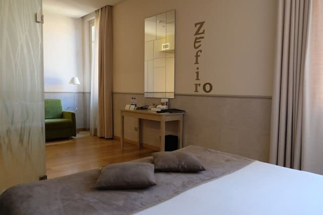Studio, 1 Double Bed with Sofa bed (Zefiro)