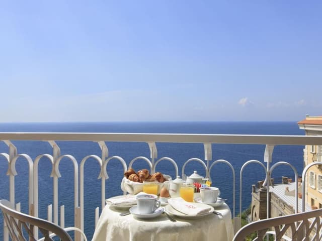 SUITE – FRONT SEA VIEW TERRACE