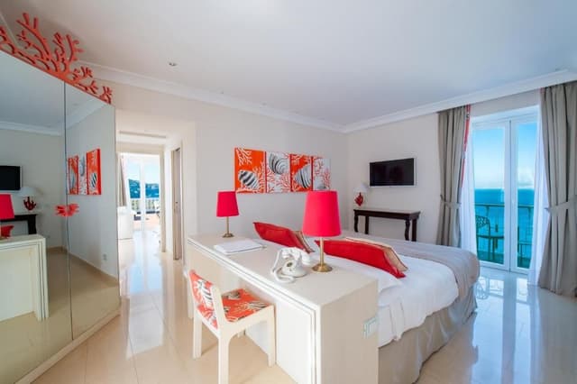 SUITE – FRONT SEA VIEW TERRACE