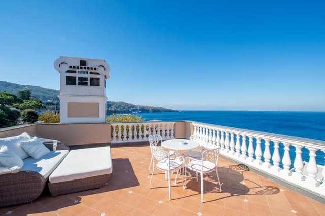 SUITE – FRONT SEA VIEW TERRACE