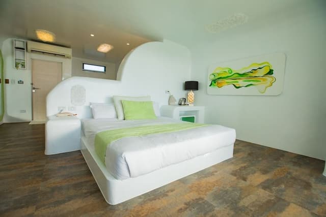 Deluxe Double Room, 1 King Bed, Balcony, Ocean View