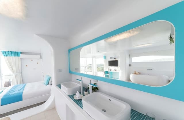 Deluxe Double Room, 1 King Bed, Balcony, Ocean View