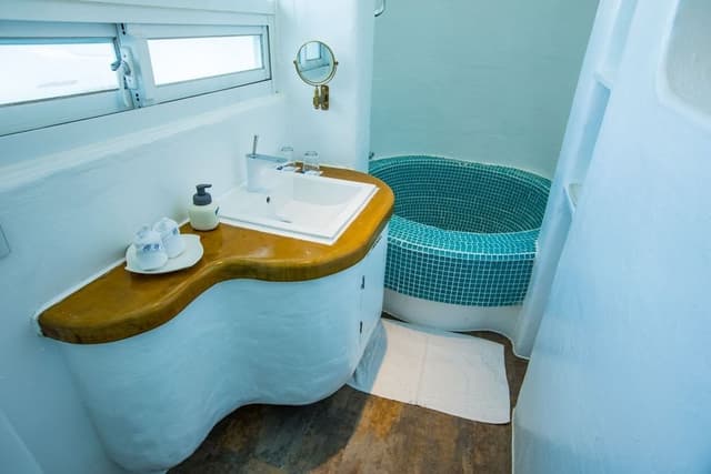 Deluxe Double Room, 1 King Bed, Mountain View