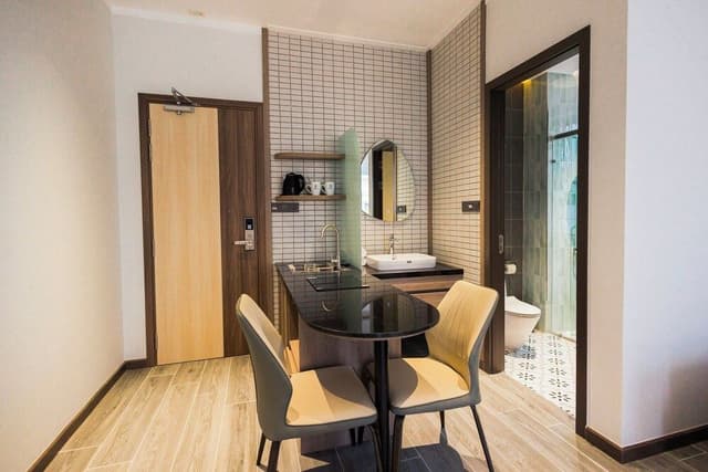 Superior Quadruple Room, City View