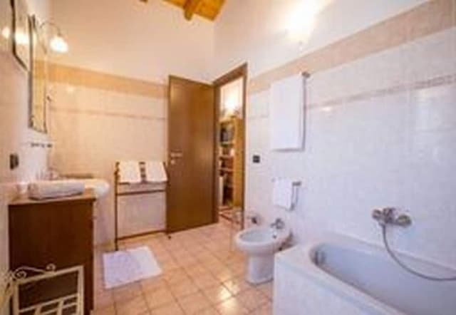 Family Townhome, 3 Bedrooms, 2 Bathrooms, Mountainside (Casa Delle Mele)