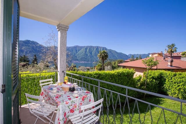 Family Townhome, 3 Bedrooms, 2 Bathrooms, Mountainside (Casa Delle Mele)