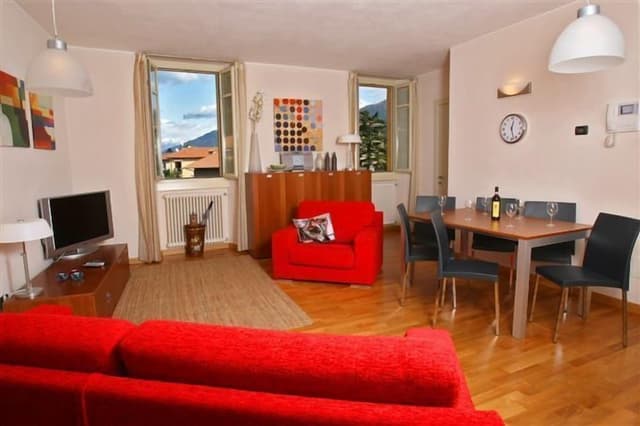 Family Apartment, Multiple Bedrooms, 2 Bathrooms, Lakeside (La Piazza Menaggio)