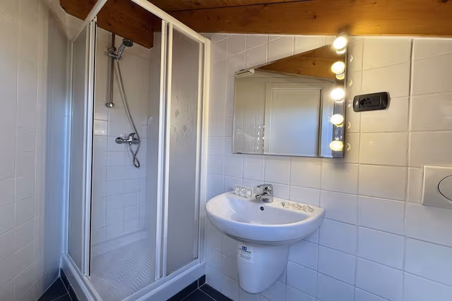 Family Apartment, Multiple Bedrooms, 2 Bathrooms, Lakeside (La Piazza Menaggio)
