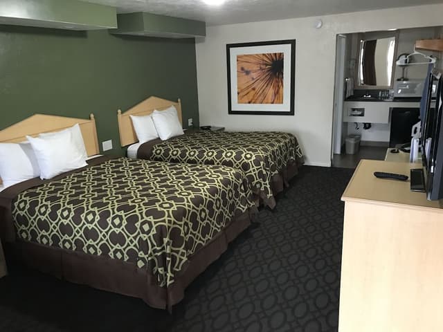 Standard Room, 2 Queen Beds, Non Smoking