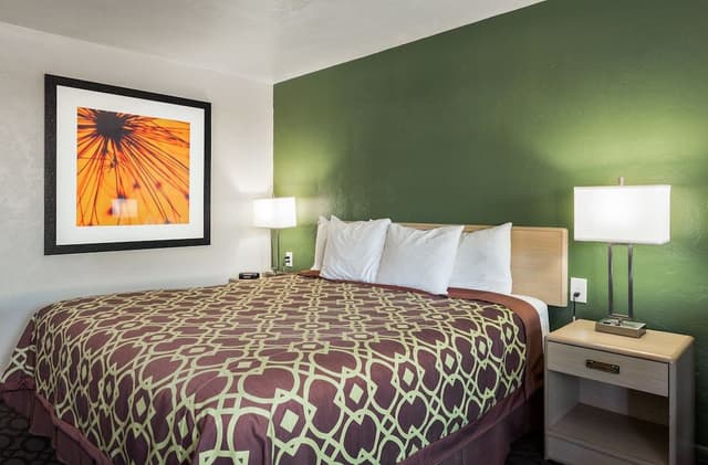 Standard Room, 1 King Bed, Non Smoking