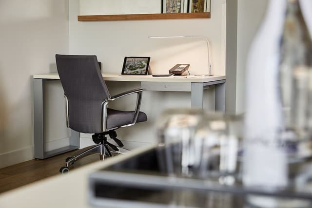 Signature Suite (Luxury)