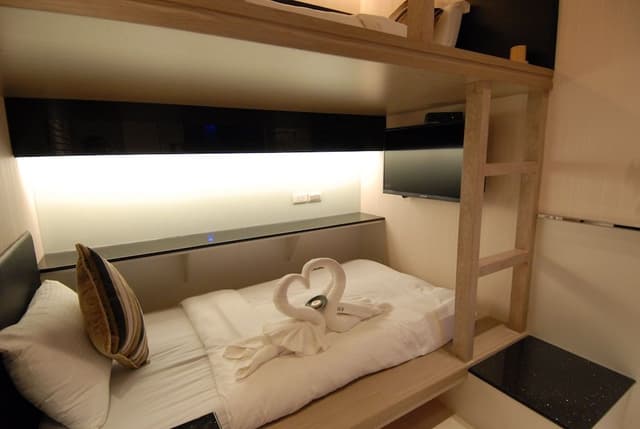 Economy Twin Dorm with shared Bathroom
