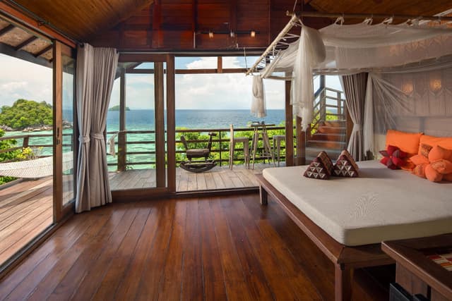 Grand Deluxe Pool Villa