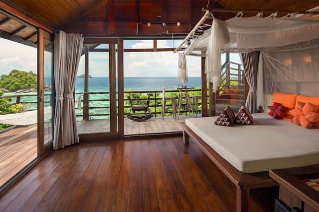Grand Deluxe Pool Villa