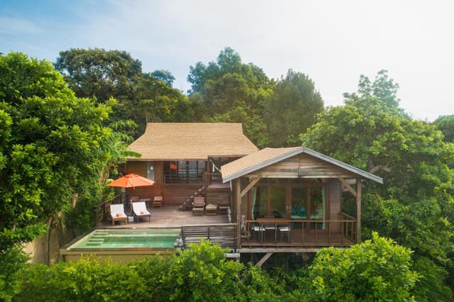 Grand Pool Villa