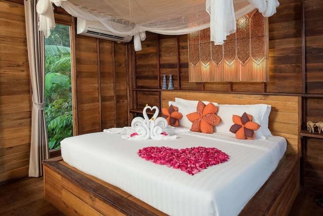 Grand Deluxe Pool Villa