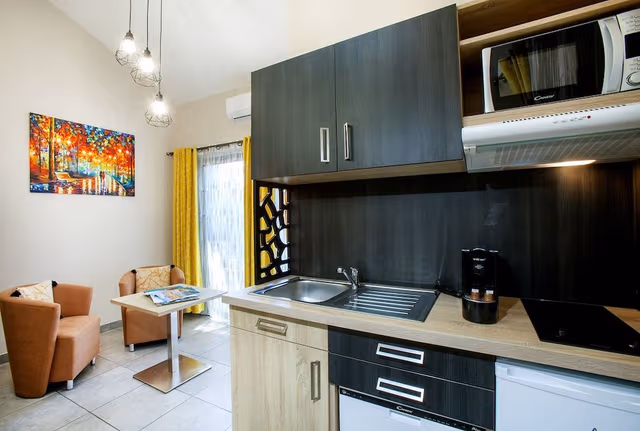 Romantic Studio Suite