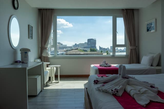 Side Sea View Triple Room