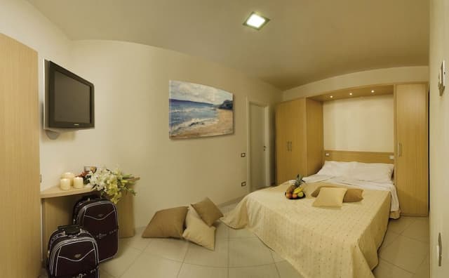 Apartment, 2 Bedrooms, Balcony, Garden View