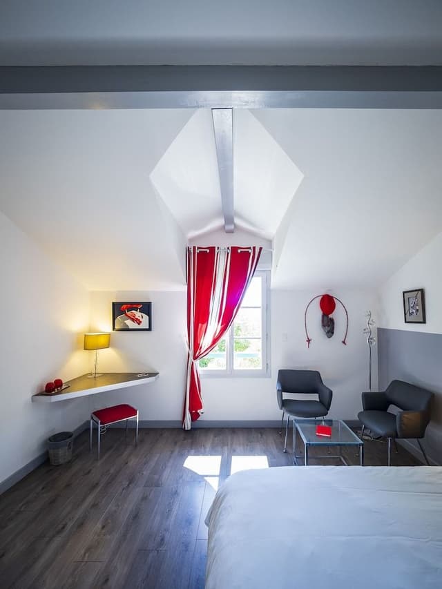 Comfort Double Room, 1 King Bed, Private Bathroom