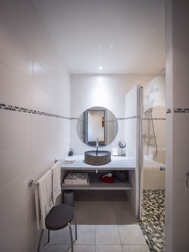 Comfort Double Room, 1 King Bed, Private Bathroom