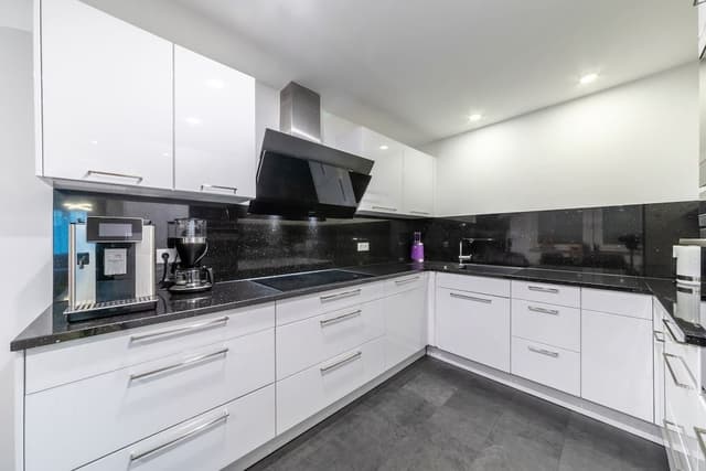 Comfort Penthouse, 3 Bedrooms, Non Smoking