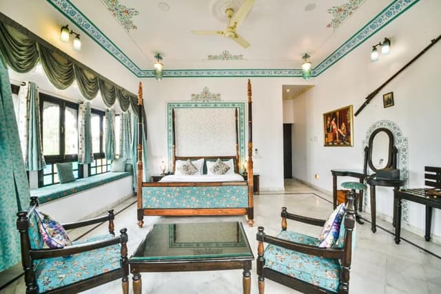 Suite with Lake View