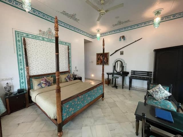 Suite with Lake View