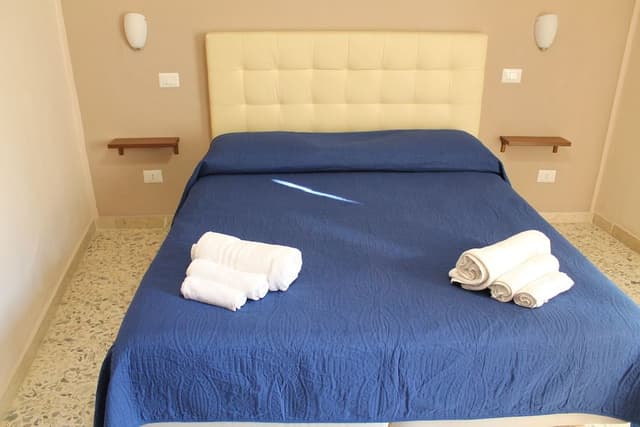 Standard Double Room, Ensuite, City View