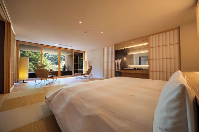 Presidential Suite with Open-Air Bath [Ten]