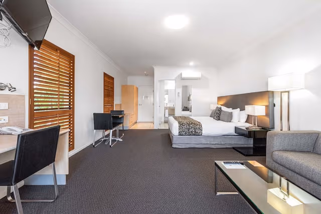 Queen Superior Room