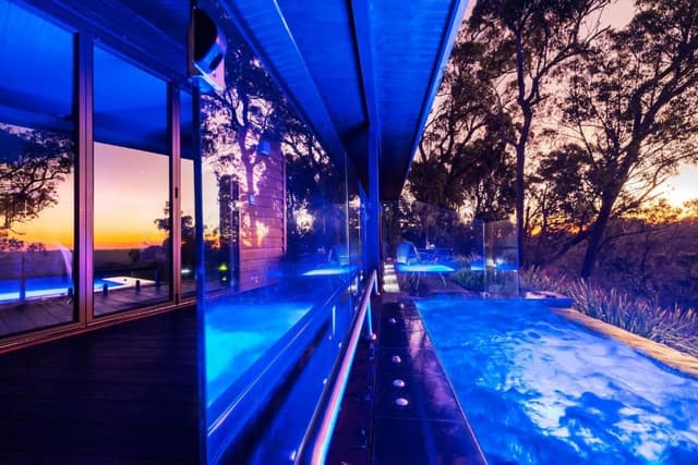 One-Bedroom Private Lodge with Private Outdoor Hot Tub