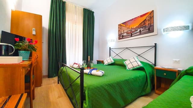 Triple Room (102)
