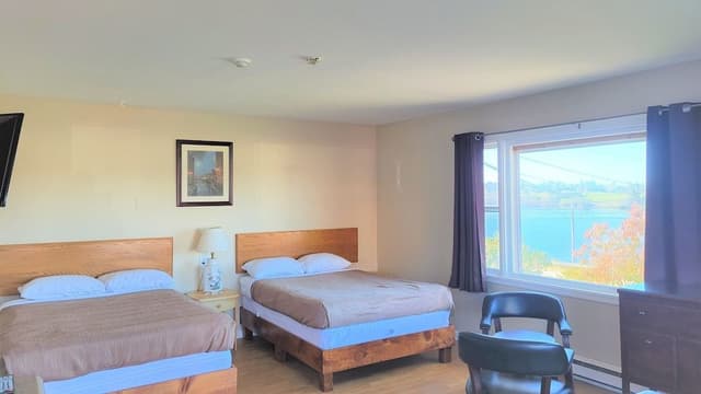 Full Kitchenette Room, 2 Double Beds, Non Smoking, Lake View
