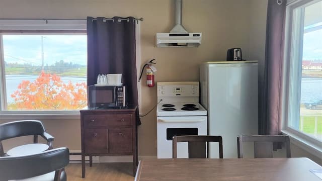 Full Kitchenette Room, 2 Double Beds, Non Smoking, Lake View