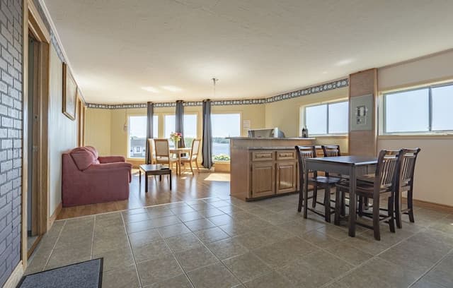 Economy Apartment, Lake View