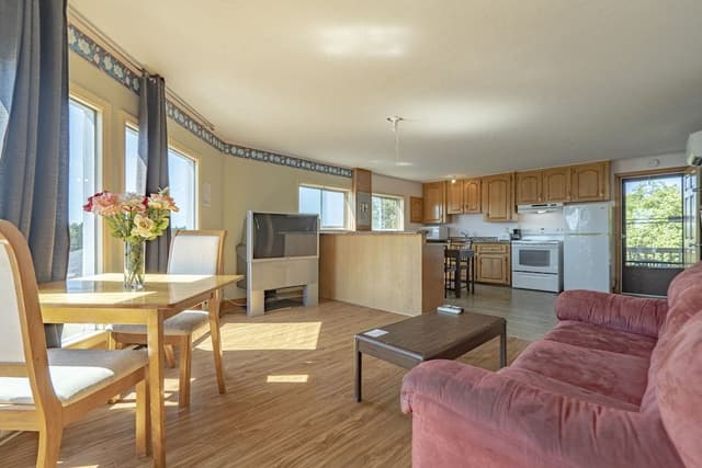 Economy Apartment, Lake View