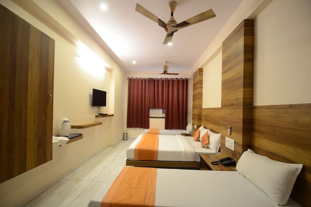 Family Studio Suite, 2 Queen Beds, Non Smoking