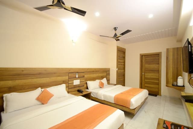 Family Studio Suite, 2 Queen Beds, Non Smoking