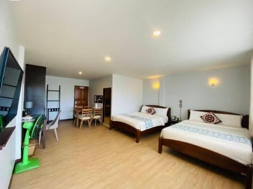 Quadruple Room with Private Bathroom
