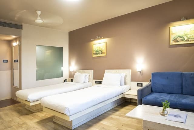 Club Twin Room
