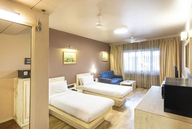 Club Twin Room