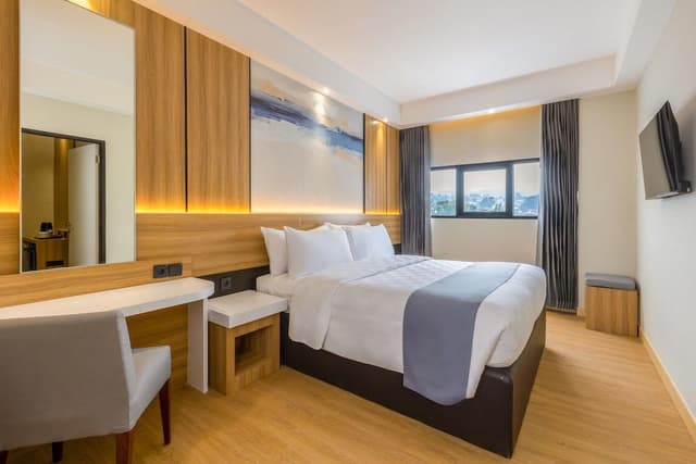 Executive Room, 1 Double Bed, Smoking
