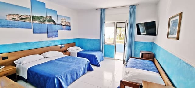 Junior Quadruple Room, Sea View