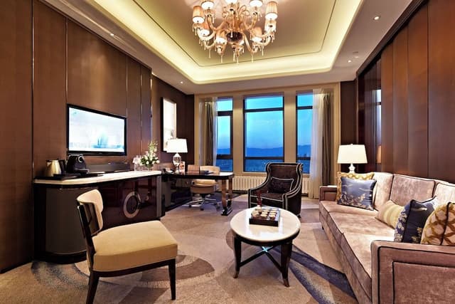 Executive Suite
