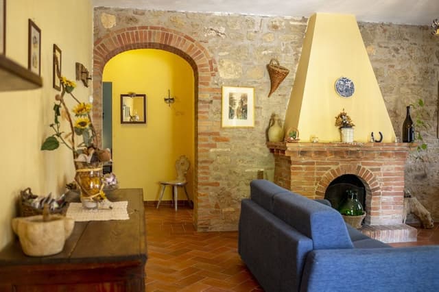Classic Apartment, 2 Bedrooms, Garden View