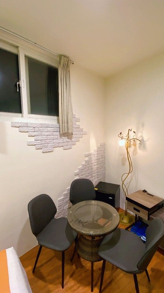 Triple Room, Bathtub