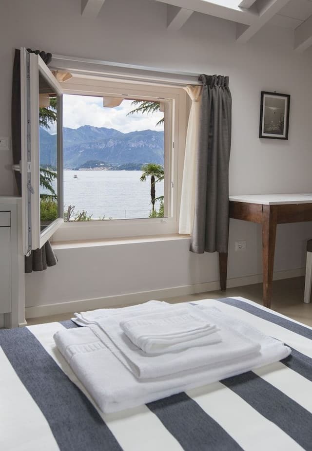 Double Room, Lake View