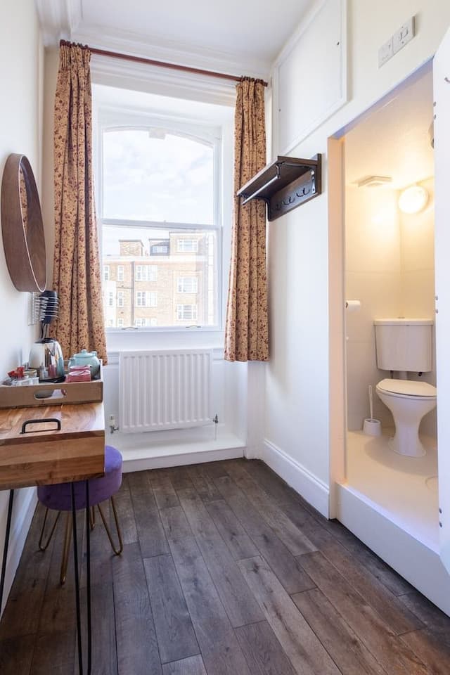 Twin ensuite