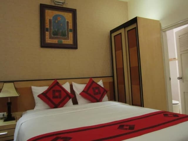 Double Room ( 1 )